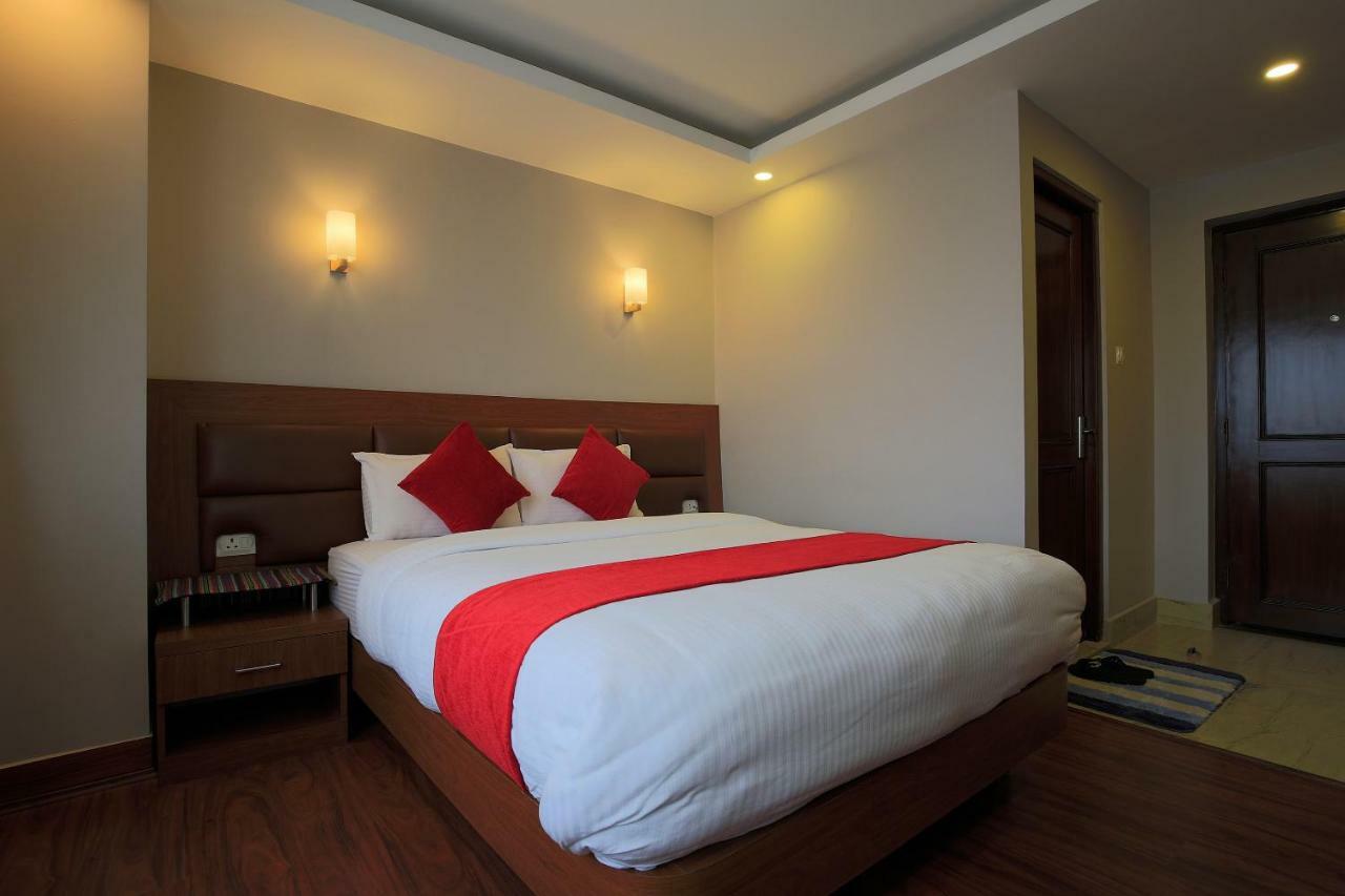 Oyo 453 Hotel Gurkha Heritage Kathmandu Buitenkant foto