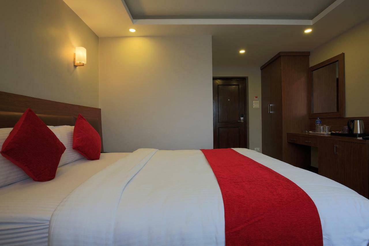 Oyo 453 Hotel Gurkha Heritage Kathmandu Buitenkant foto