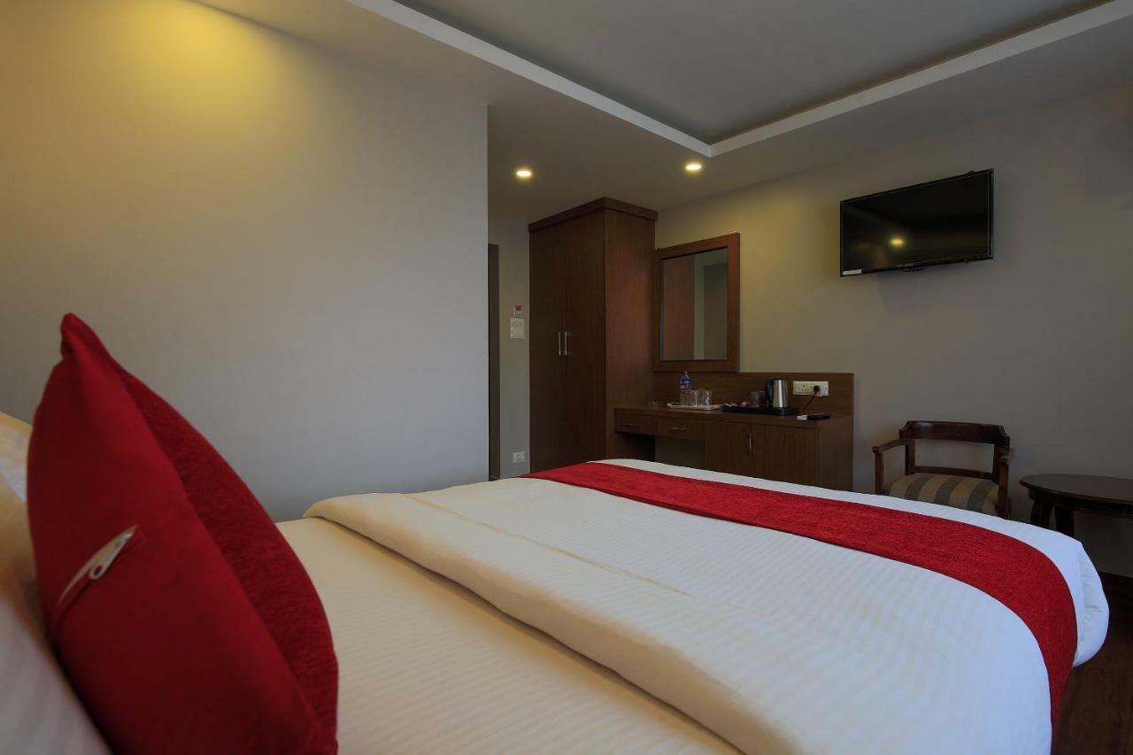 Oyo 453 Hotel Gurkha Heritage Kathmandu Buitenkant foto